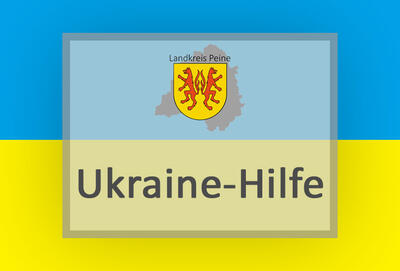 Bild vergrößern: Das Bild zeigt die ukrainische Flagge. Darauf steht der Schriftzug: Ukraine-Hilfe. Über dem Schriftzug befindet sich das Landkreiswappen.