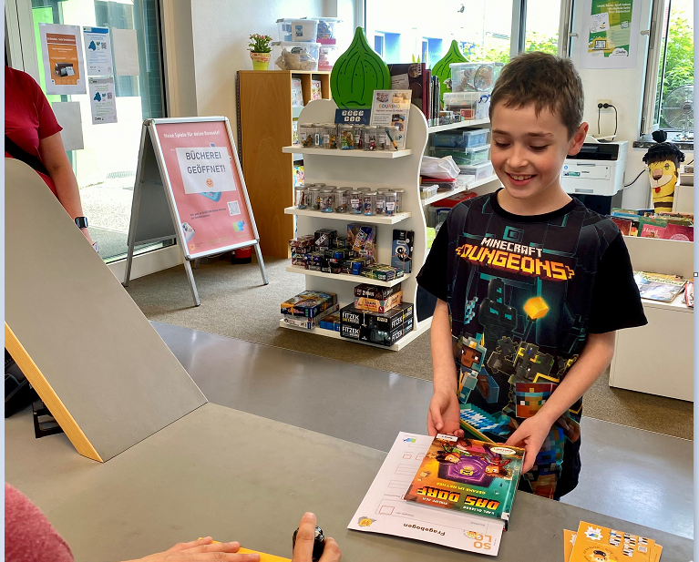 Spielerisch zum B&uuml;cherwurm Kreisb&uuml;chereien fordern zur Lese-Challenge heraus